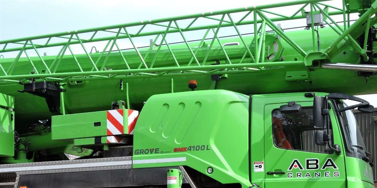 Interlocking crane mats by Outriggerpads Crane & Transport Briefing