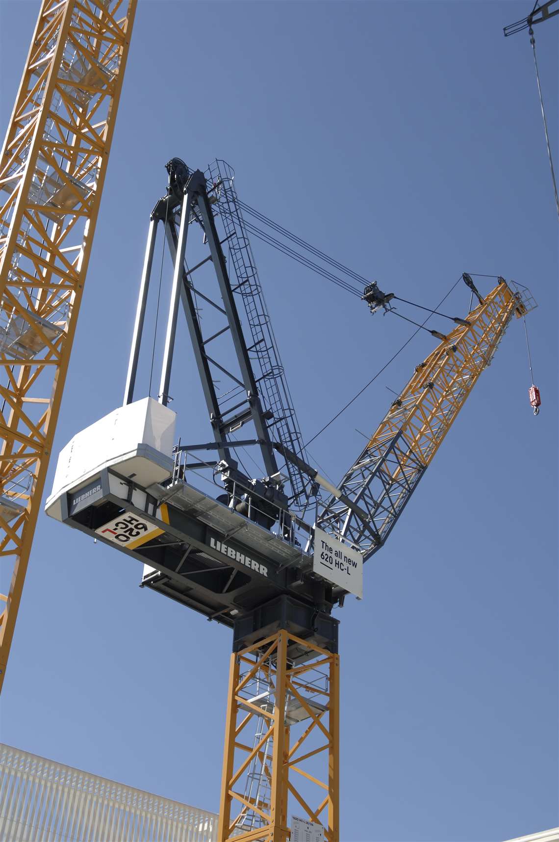 Liebherr 620 HC-L luffer