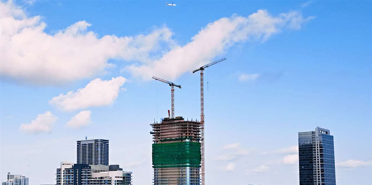 Liebherr cranes supporting Miami construction boom