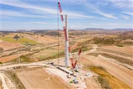 big Aguado crawler crane erecting a wind turbine