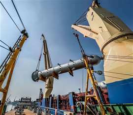 One fo the 360 tonne HDT reactors being lifted onto the heavy lift cargo vessel