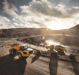 Des ADT en action dans la mine