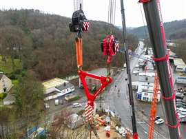 Depending on the radius, the LTM 1650-8.1 lifted 60 to 95 tonnes, while the LTM 1450-8.1 was required to lift 24 to 57 tonnes