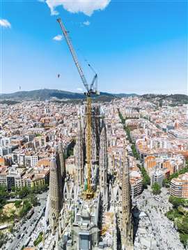 Liebherr 710 HC-L luffing jib tower crane