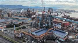 Marr Contracting used a 330 tonne M2480D tower crane and a 400 tonne GMK6400-1 all terrain crane at Port Kembla