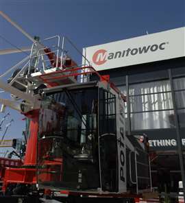 Potain tower crane cab and Manitowoc logo