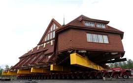 Kiruna Church in Kiruna, Sweden, begins its two-day relocation (Image: Reuters/Leonhard Foeger)