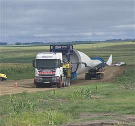 The wind farm was 550 km from the delivery port.