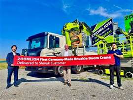 Célébration de la livraison de la première grue de chargement Zoomlion construite en Europe