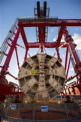 Mammoet raised the TBM to the surface using a custom heavy lift gantry