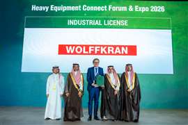 Wolffkran erhielt im Rahmen einer zweitägigen Konferenz als Teil der HEC-Messe offiziell eine Industrielizenz zur Kranproduktion in Saudi-Arabien (Bild mit freundlicher Genehmigung von NIDC).