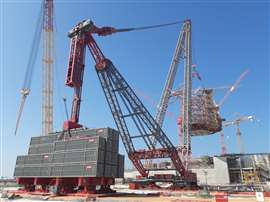 back end view of the Mammoet SK crane lifting a big module