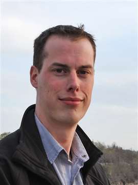 Hermen Kamp, Mammoet asset manager in open neck shirt and jacket
