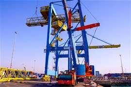 400 tonne Liebherr crane on short boom lifting bits of an STS crane in confined conditions