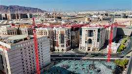 Wolff cranes at Al Madinah Hotel project