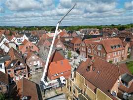 Böcker electric crane on site in Lüdinghausen