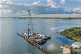 LR 1130.1 crawler crane at work on dam project