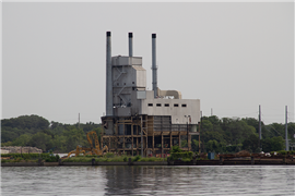 Implosive demolition takes place at US power plant