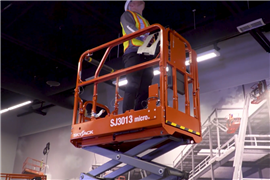Intervista video: il punto di vista di Skyjack sul mercato delle micro piattaforme aeree