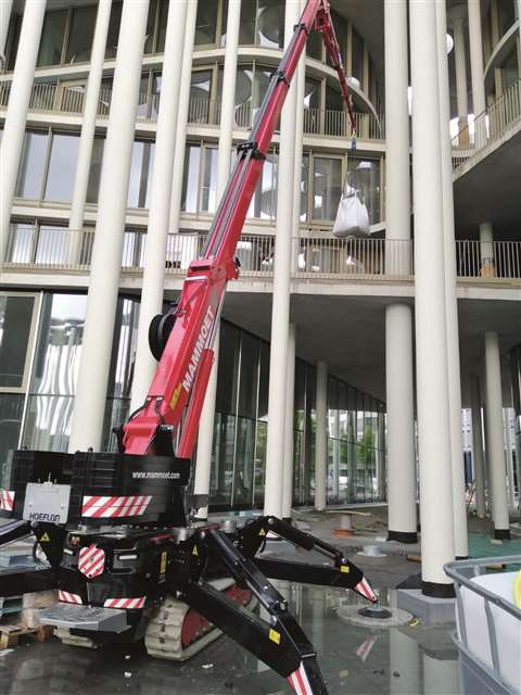 Mammoet’s 4 tonne capacity Hoeflon C10 mini crawler crane