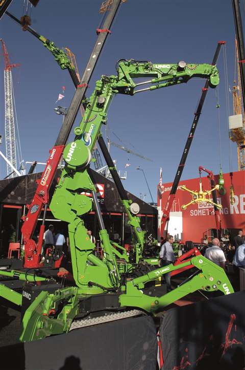 The UNIC Eco-UNIC mini spider crane.