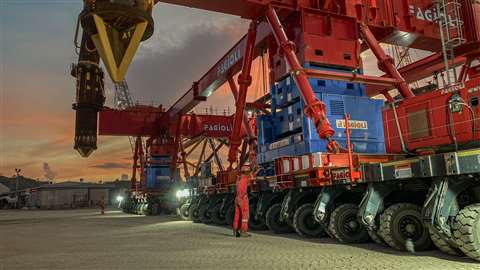 red beam on blue jacks on multi-axle Cometto transporters