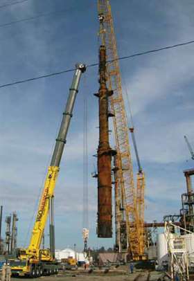 A W.O. Grubb crane in operation