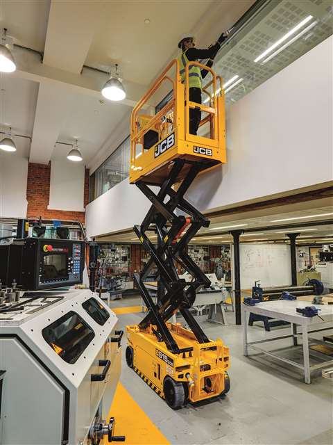 Jcb altitude academy master 1 4 m 39 l