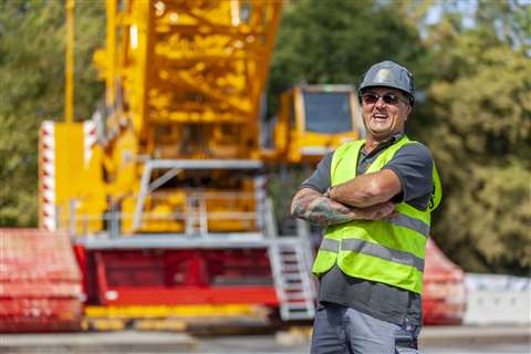 Crane operator Thomas Kley