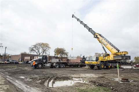 Grove crane brings mobility and smooth operation to challenging airport lift 1