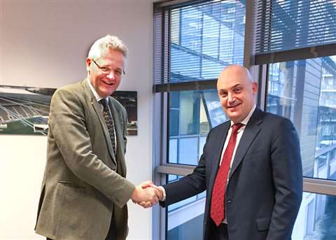 Florian Teufelberger, Teufelberger CEO and Giuliano Ambroset, Redaelli MD shake on the acquisition d