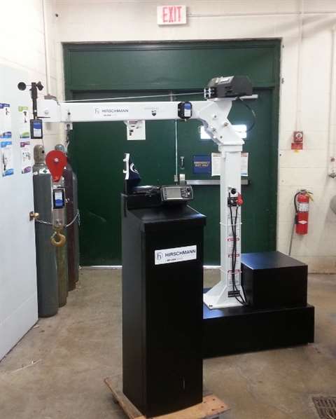 Equipped with the PAT-B5 line of wireless sensors and vSCALE D2, this crane was built by students at