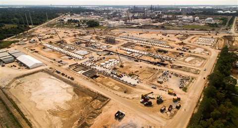 Mammoet successfully transports the first equipment to Westlake, Louisiana for the Sasol project