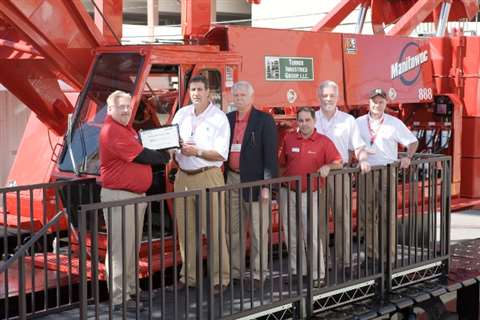 Manitowoc CraneCare and its dealer partner H&E Equipment Services handover a refurbished Model 8