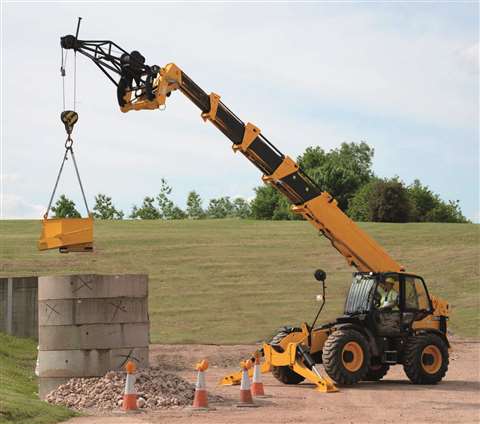 telehandler with winch_cropped