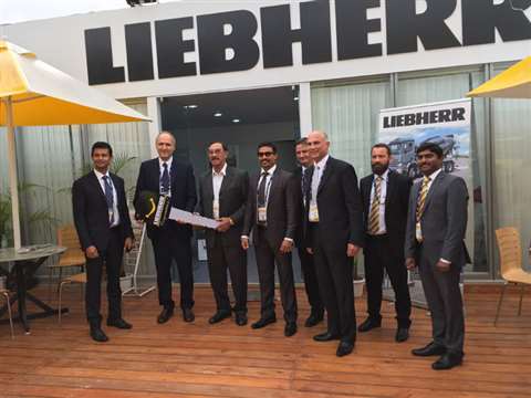 Representatives of the Bhoir Group and Liebherr
