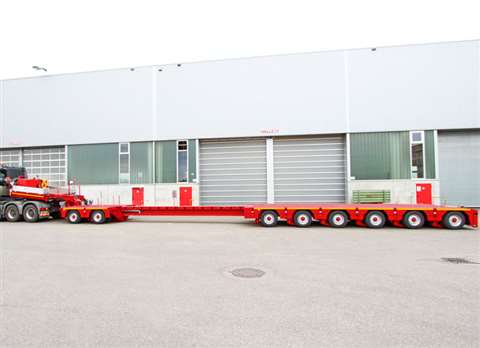 The Superflex from Scheuerle and Nicolas in a lowered position with a freely positioned two-axle mod