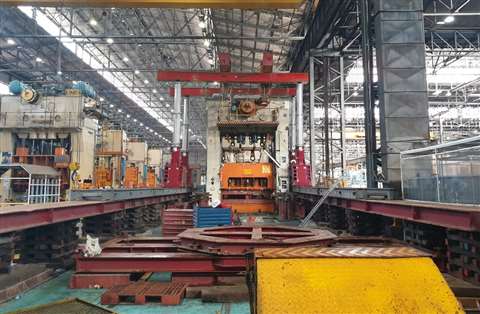 Lifting at Nissan plant alt